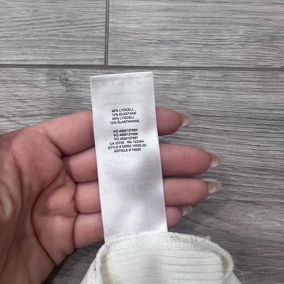 Aritzia Sunday best ruffle ribbed crop top - Picture 6 of 6